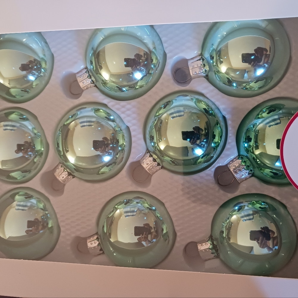 Christmas Balls - Picture 3 of 10